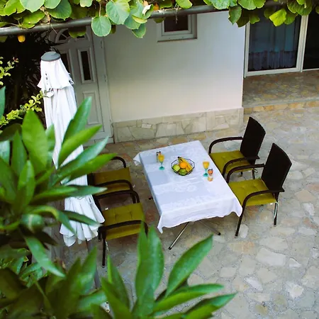 Apartment Silver Near Old Town *