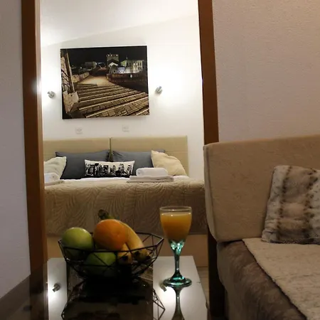 Silver Near Old Town * Μόσταρ