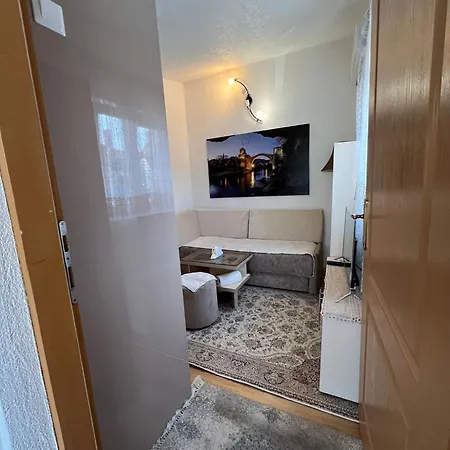 Apartment Silver Near Old Town *